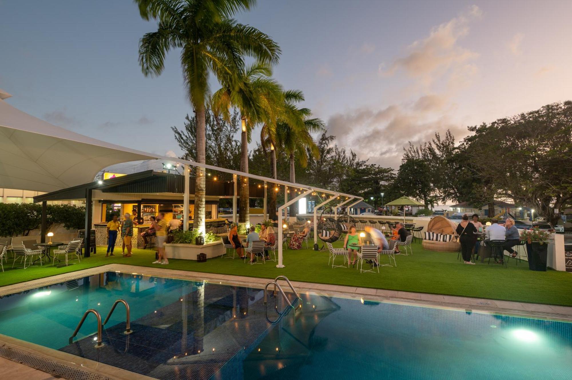 The Rockley By Ocean Hotels - Breakfast Included Bridgetown Eksteriør billede